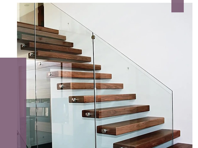 Стеклянные перила для лестницы в Петрозаводске от 14718 руб.