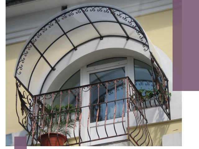 Козырьки над балконом в Петрозаводске — изготовление и монтаж