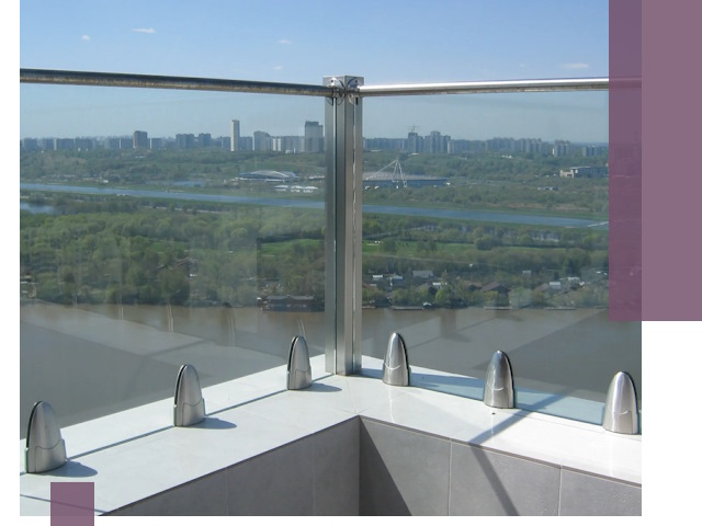 Стеклянные парапеты премиум класса в Петрозаводске для домов и бизнесов