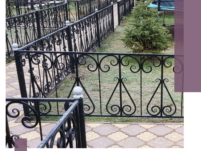 Кованые газонные ограждения под ключ в Петрозаводске