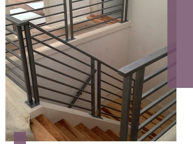 Изготовление поручней из металла и дерева в Петрозаводске