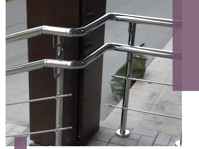 Монтаж поручней из нержавеющей стали в Петрозаводске качественно и быстро